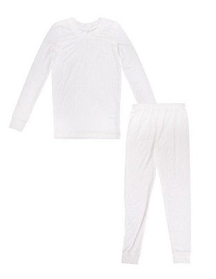 Conjunto pijama para niño Conjunto pijama para niño
