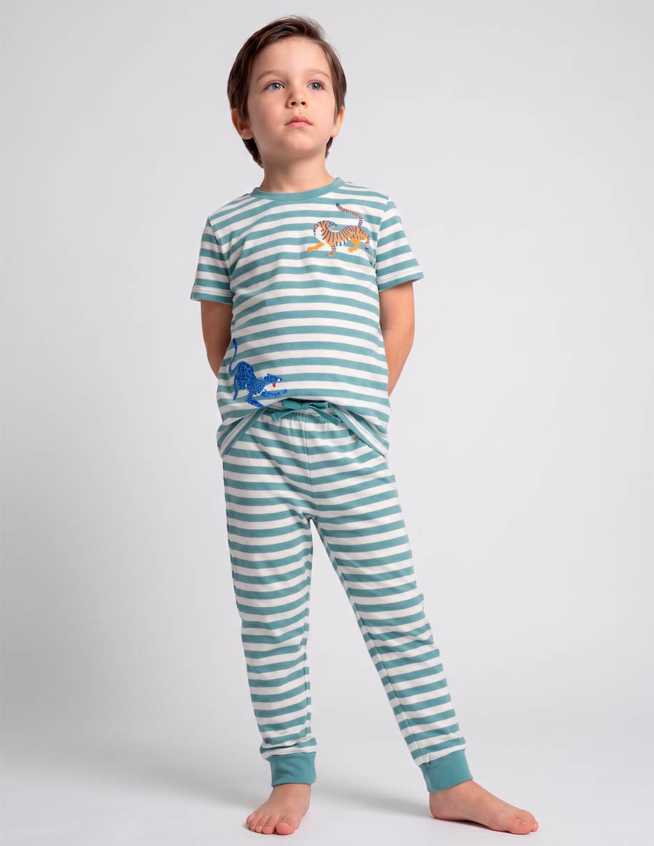 Conjunto pijama para niño Conjunto pijama para niño
